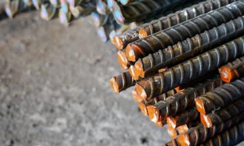 Stapel von Stahlstäben