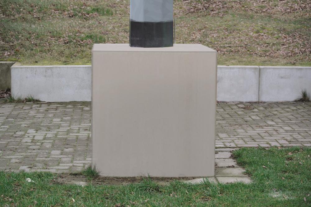 Betonfundamet an einem Mast