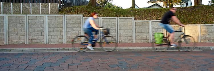 Mur oporowy na drodze dla rowerzystów