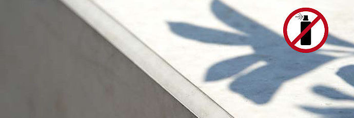 Winkelstütze Anti-Graffiti Schutz  Winkelstütze Anti-Graffiti Schutz