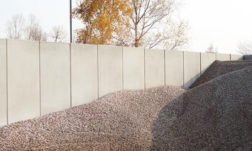 [Translate to Polski:] Betonwand in einem Silo