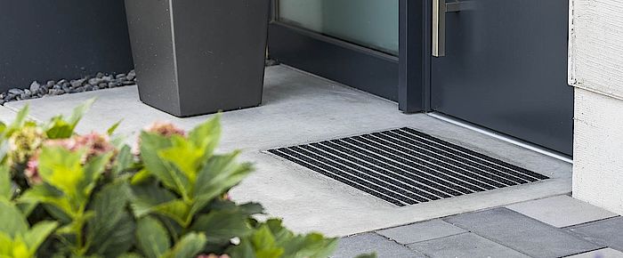 Eingangsbereich Fussmatten aus Beton